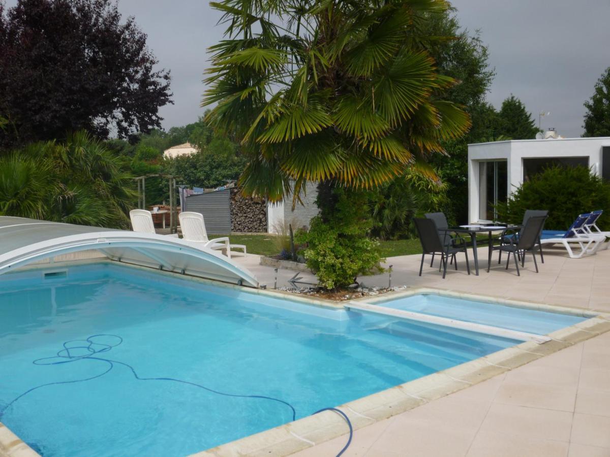 L'Eden Naturiste Spas Challans Bagian luar foto