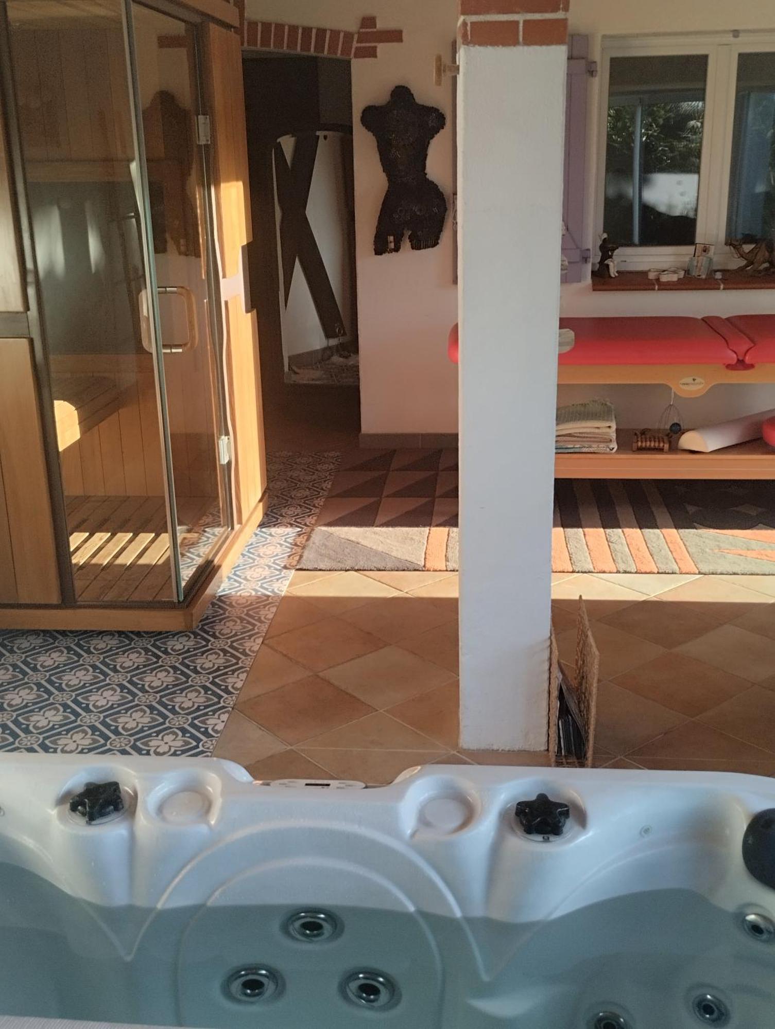 L'Eden Naturiste Spas Challans Bagian luar foto
